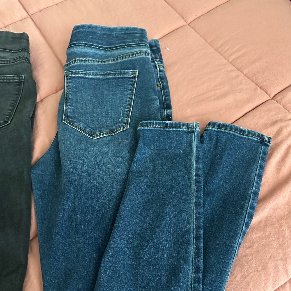 Old Navy Rockstar Super Skinny Jeggings (set of 2) - Picture 5 of 7